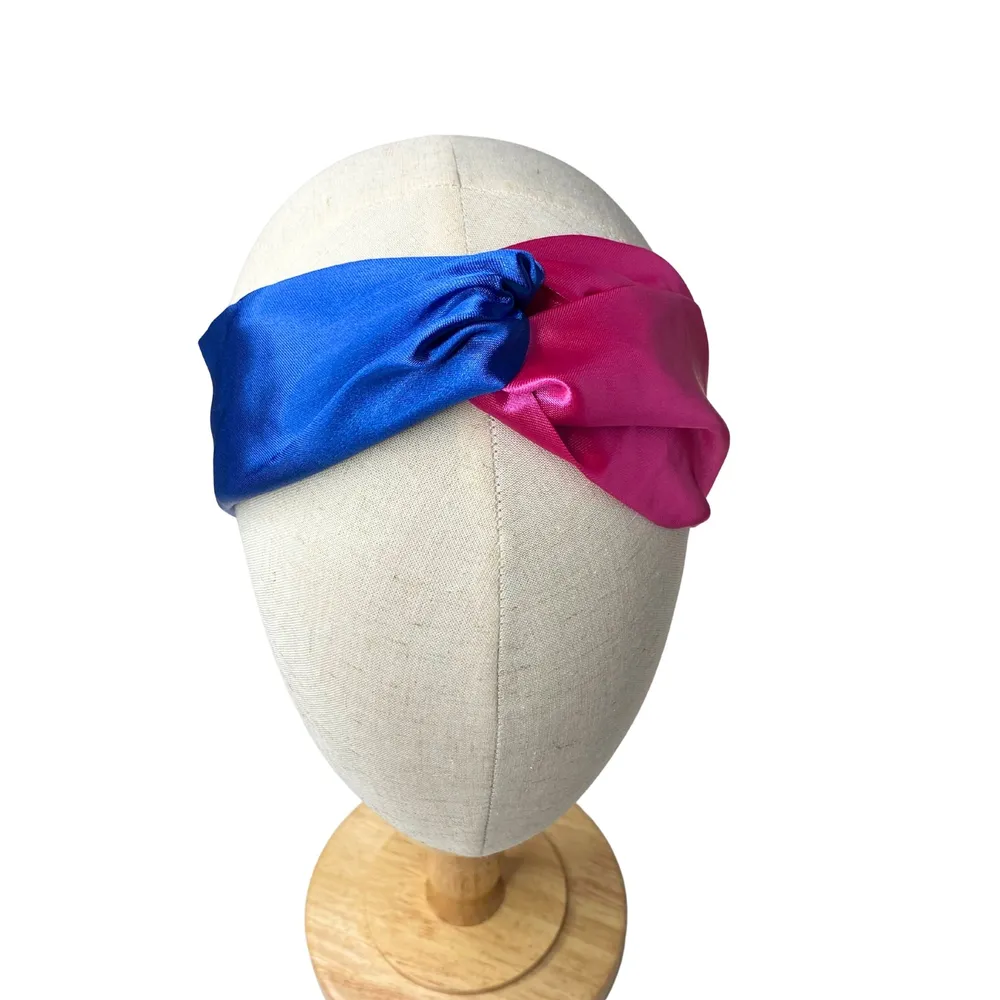Faixa turbante cetim azul royal e pink com cruzamento