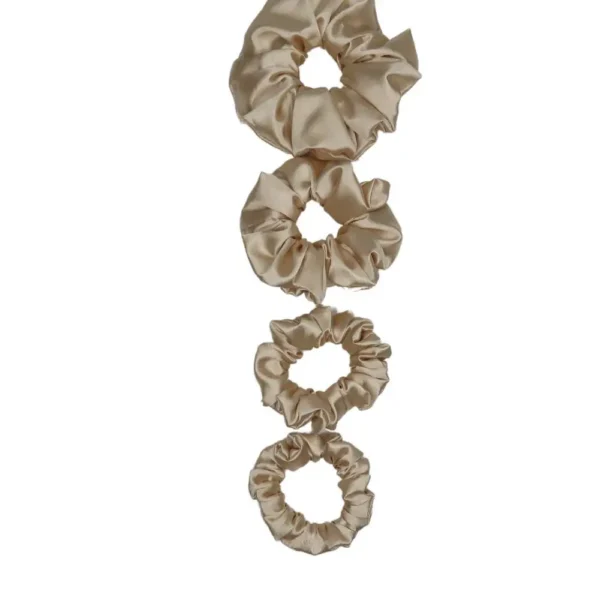 Conjunto de scrunchies de cetim em vários tamanhos S, M e L Scrunchie de cetim bege tamanho L